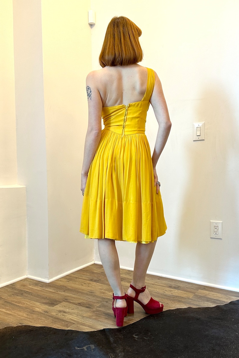 Vintage 1950s Dress / 50s One Shoulder Party Dress / Yellow XS image 6