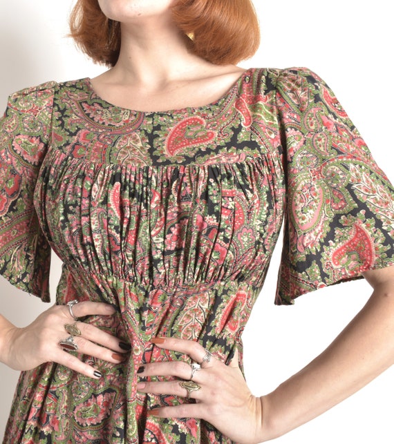 Vintage 1970s Dress / 70s Paisley Print Flutter S… - image 4