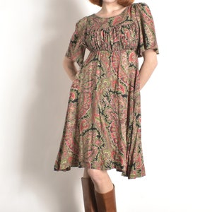 Vintage 1970s Dress / 70s Paisley Print Flutter Sleeve Rayon Dress / Red Green Black S M image 3