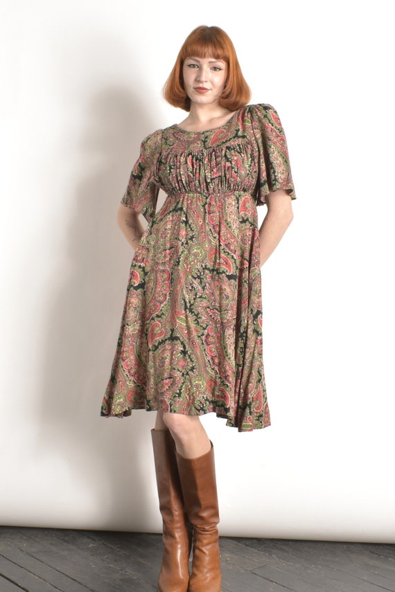 Vintage 1970s Dress / 70s Paisley Print Flutter S… - image 3