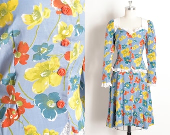 Vintage 1970s Dress / 70s Floral Print Rayon Dress with Rosette Buttons / Blue Orange ( medium M )