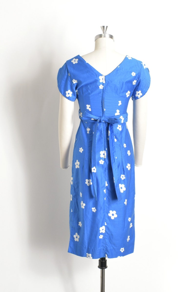 Vintage 1960s Dress / 60s Hawaiian Floral Wrap Dress / Blue White XS extra small image 6