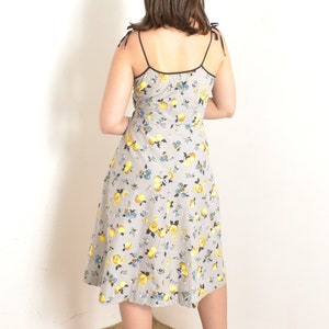 Vintage 1950s Dress / 50s Novelty Lemon Print Cotton Sundress / Gray Yellow medium M image 6