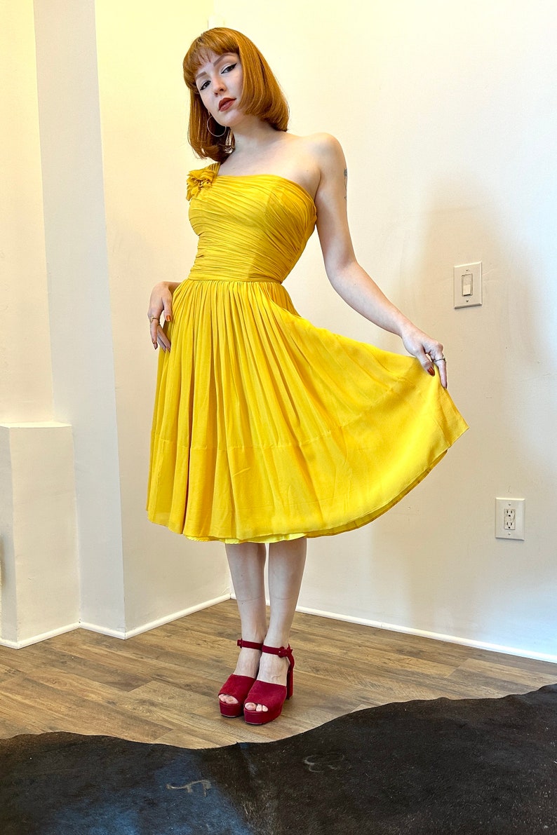 Vintage 1950s Dress / 50s One Shoulder Party Dress / Yellow XS image 3