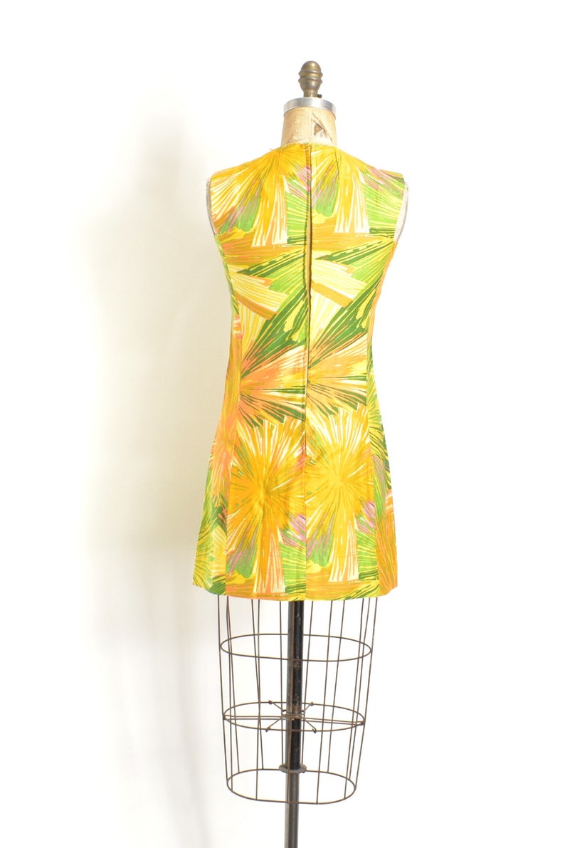 Vintage 1960s Dress / 60s Starburst Cotton Mini Dress / Yellow Green XS extra small image 6