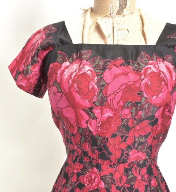 Vintage 1950s Dress / 50s Rose Print Silk Cocktai… - image 5