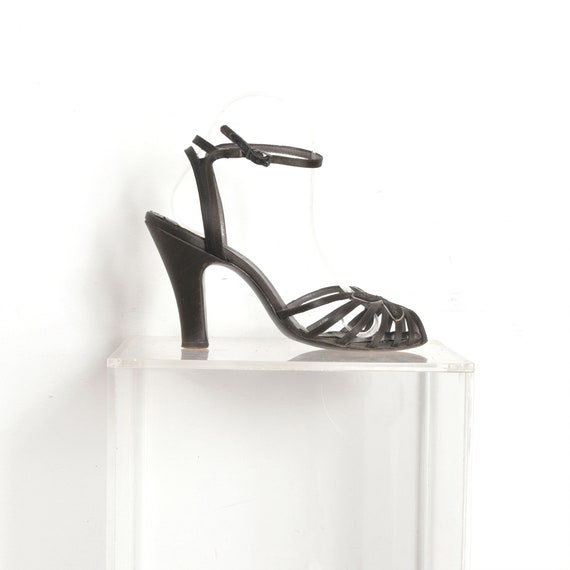 Vintage 1950s Shoes / 50s Floral Cage Heels / Blac