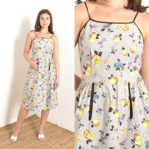 Vintage 1950s Dress / 50s Novelty Lemon Print Cotton Sundress / Gray Yellow medium M image 1