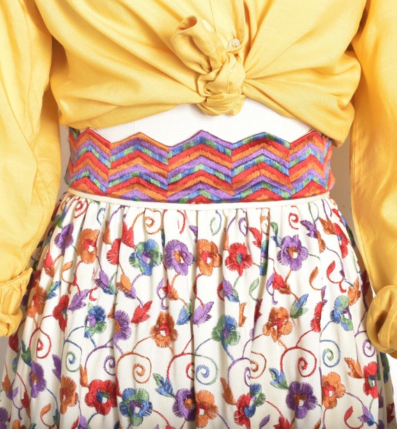 Vintage 1960s Skirt / 60s Zig Zag Floral Embroide… - image 4