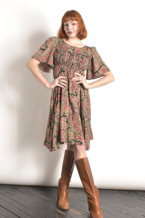 Vintage 1970s Dress / 70s Paisley Print Flutter S… - image 5