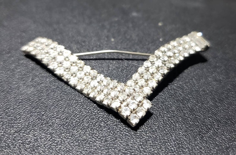 Very Very sparkly Vintage pin