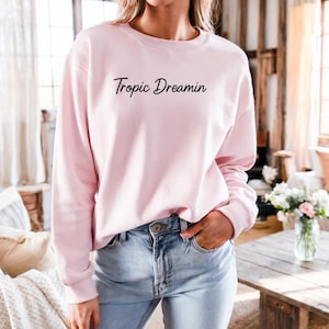 Minimalist Tropical Sweatshirt: Women&#39;s Cozy Beach Crewneck