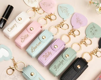 Prezent dla druhny: Spersonalizowany brelok do kluczy z szminką i lusterkiem, spersonalizowany brelok do kluczy z balsamem do ust, upominek dla gości weselnych