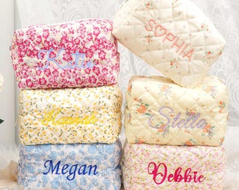 Personalizowana haftowana kosmetyczka z kwiatowym wzorem, spersonalizowany prezent dla druhny, kosmetyczka z kwiatowym wzorem, prezent dla druhen, kosmetyczka w dniu ślubu
