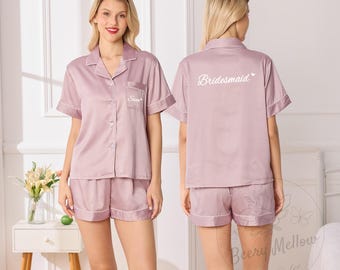 Spersonalizowany zestaw piżam satynowych dla druhen, spersonalizowana piżama ślubna, prezent dla druhen z okazji zaręczyn, strój na przygotowania do ślubu