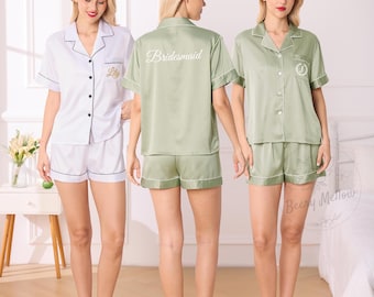 Dopasowana piżama dla druhen z imionami, satynowy komplet dla druhen, prezenty dla druhen i piżamy na zaręczyny