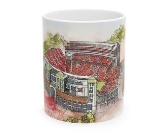 Taza de cerámica del estadio de Nebraska: regalo para fanáticos de los deportes universitarios