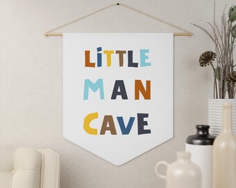 Fanion « Petite Caverne d'Homme » | Décoration murale pour salle de jeux