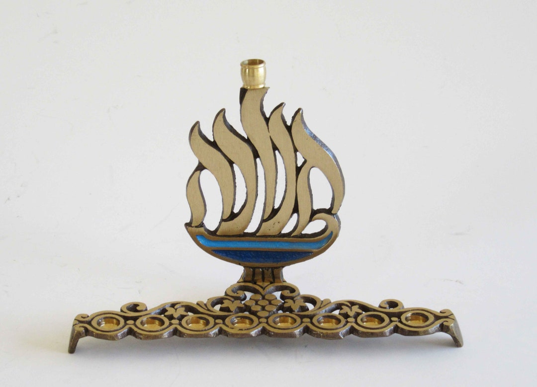BRTAGG Mini Ark Of The Covenant With Contents + 7 Branch Menorah Set - Small Metal Judaism Display Pieces