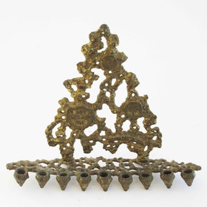 A solid brass vintage  hanukkah menorah,hanuka menora, chanukia, chanukah menorah, judaica, free shipping!