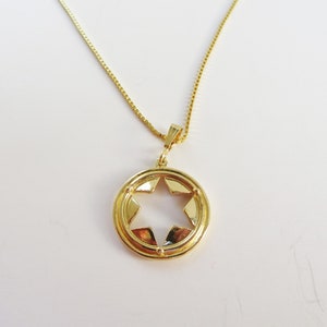 Judaica gold plated silver pendant, star of David, with chain.