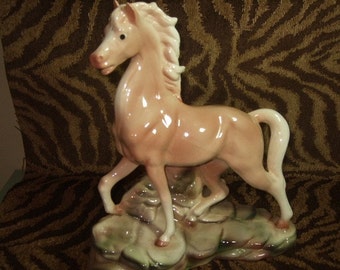 Vintage Maddox Ceramic Palomino Horse TV Lamp