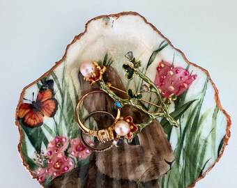 Bunny in the meadow decoupage Scallop Shell Jewellery Dish trinket gifts for her