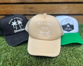 Kundenspezifische Junggesellinnenparty Party Trucker Hats: Brautjungfer Bevorzugungen