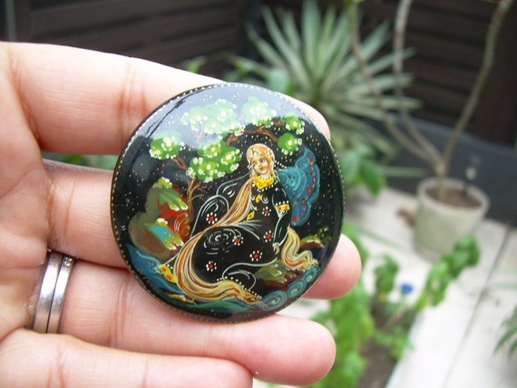 Unique and Beautiful Hand Painted Vintage black la