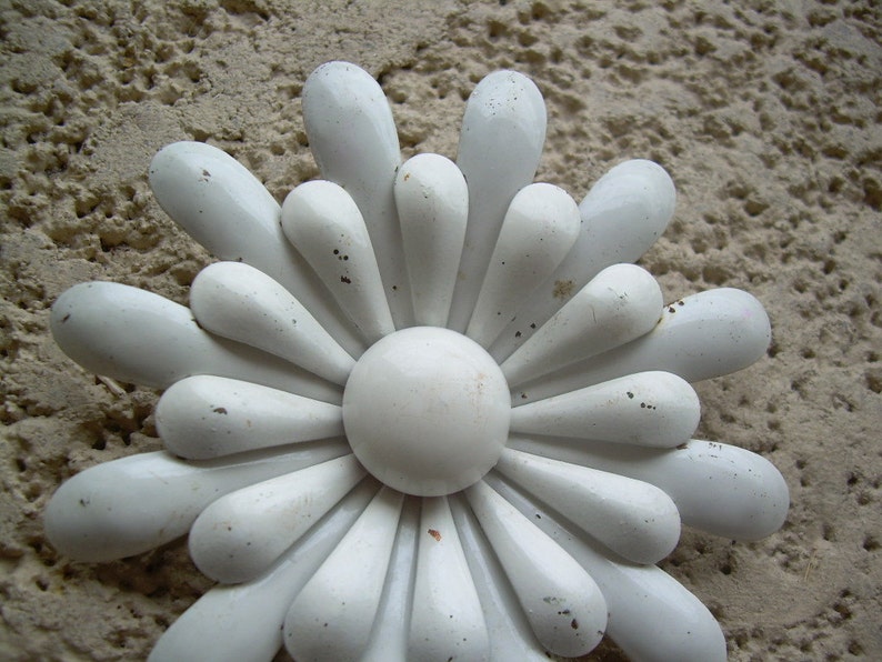 Retro White Metal enamel Flower super trendy and cute Great for bridal Bouquet