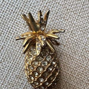 vintage Gold plated rhinestone Pineapple Brooch