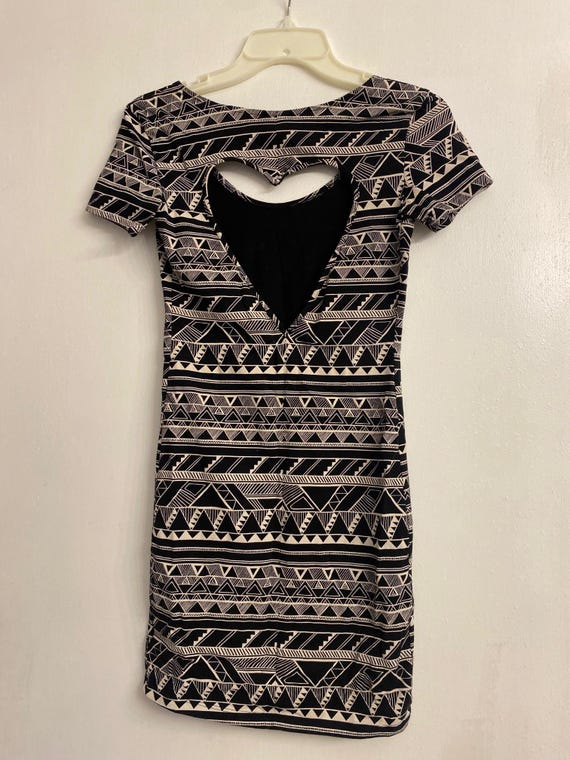 bodycon dress in aztec print PINK Victoria's Secret Black & White Pattern Heart Short Sleeve Dress- XS Non Strech Style-Color-Dim:AP1E213539_BA670_W River Island Beige Broderie Size:2-3 Y