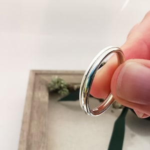 Gents Wedding Band in 9ct White Gold - Twist Continuum Ring