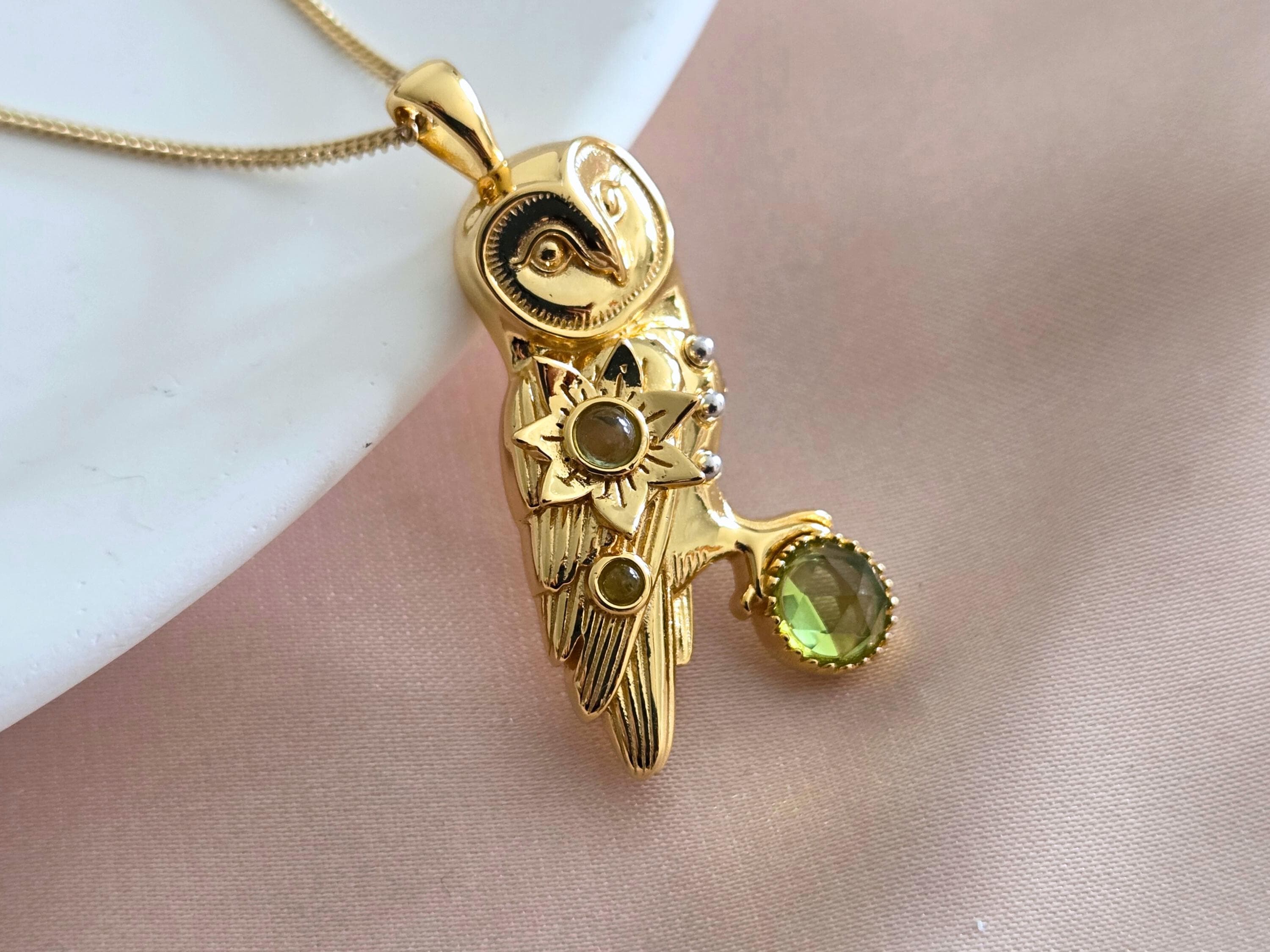18k Gold Sitting Owl Pendant with peridot - Peridot gemstone jewelry - Gift for her - Barn owl gift 