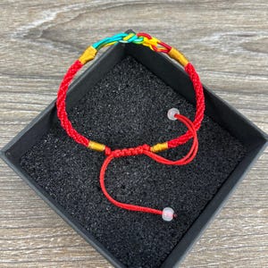 Handmade Buddhist Tibetan Red Lucky Knot Bracelet – Protection Bracelet for Men and Women, braided bracelet