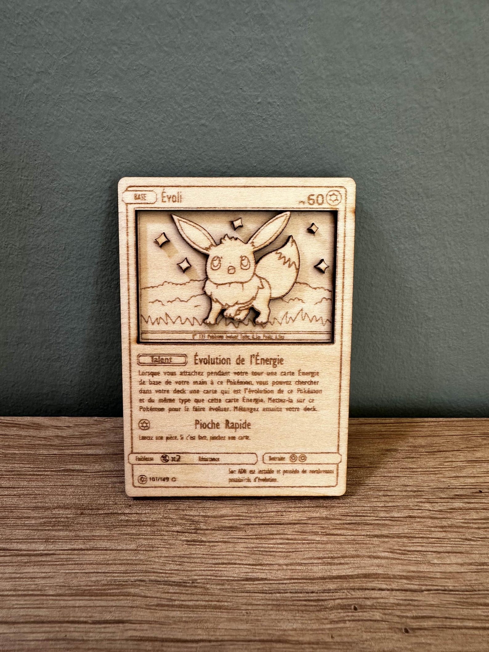 Evoli Carte Pokémon décorative gravée en bois 3D