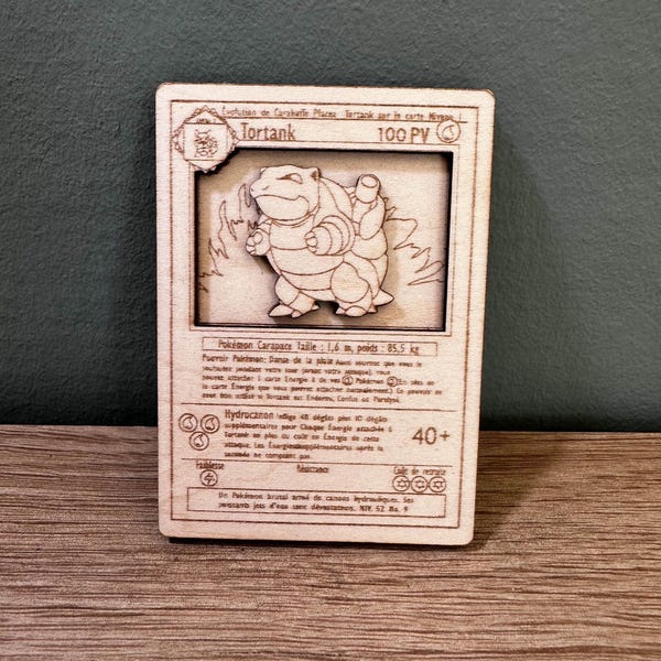 Carte Pokémon Tortank gravée en bois 3D décorative