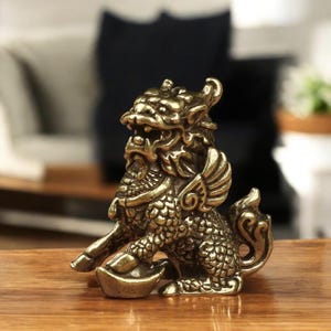 Antique Bronze Qi Lin Statue Pair – Chinese Mythical Beast Feng Shui Figurines, Lucky Copper Animal Ornaments for Home and Living Room Décor