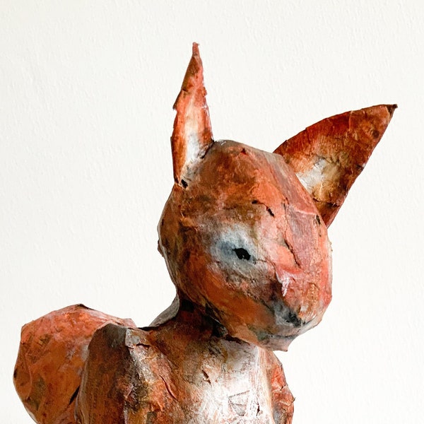 Sculpture écureuil roux en papier mâché, sculpture technique mixte Sculpture OOAK