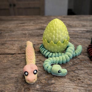Shorter 6.5” flexi Snake Egg Fidget Toy – 3D Printed Small Keychain Option articulated