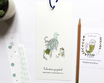 Illustrierter ewiger Kalender zum Notieren von Geburtstagen, Illustrationen von Blumen, Tieren, Vögeln, Blumenkranz