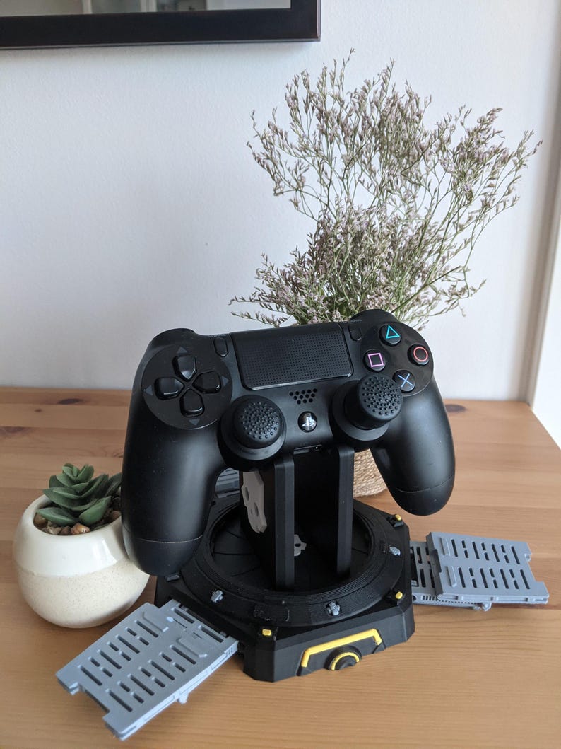 Helldivers Controller Stand | PS4, PS5, PC Gamepad Holder | Desk & Gaming Room Decor | Sci-Fi Gamer Gift | PlayStation Accessory Display Tall 1" Height