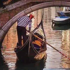 PLAN D&#39;UNE GONDOLE - Wooden Ship Model Assembly Plans: Build Your Own Historic Vessel