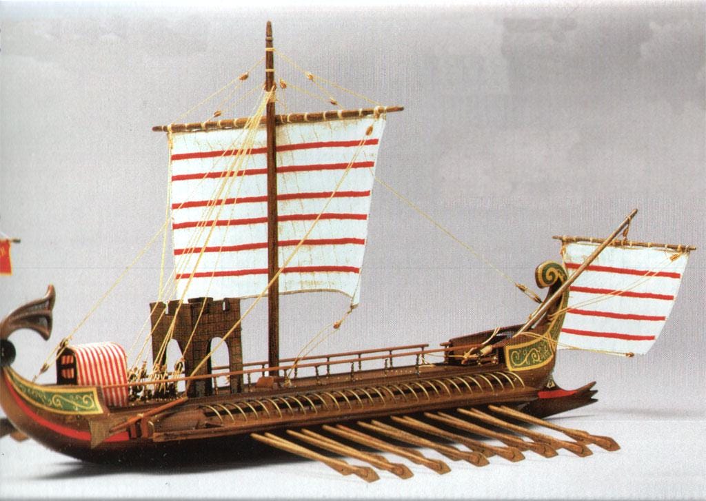 Roman Warship 船の模型 Amazon.com: Lllunimon 1/50 Caesar Ancient Roman Warship