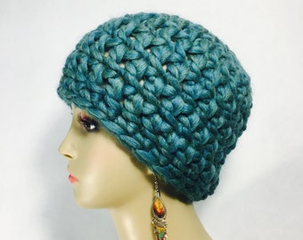 Thick Crocheted Hat in Teal, teal hat, winter hat, soft hat, chunky hat, thick hat, green hat