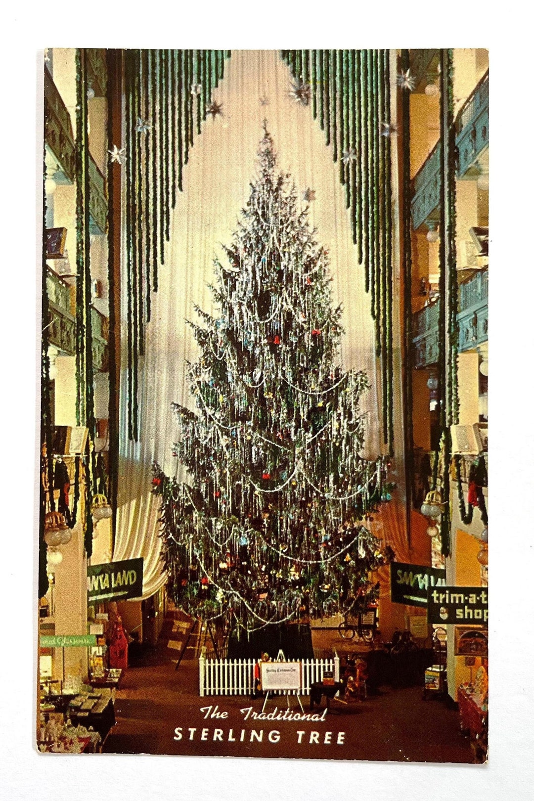 The Famous Sterling Lindner Davis Christmas Tree, Cleveland, Ohio OH ...