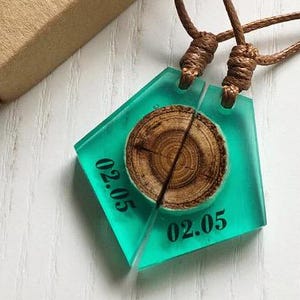 Wood resin pendant Personalized gift Couple necklaces Engraved necklace , Gift for Mom , Gift for Best Friend , Gift for Wife