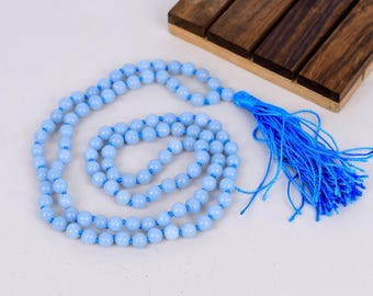 Japa Mala de angelita azul AAA, 108 cuentas de 6 mm, collar de meditación anudado a mano con borla azul.