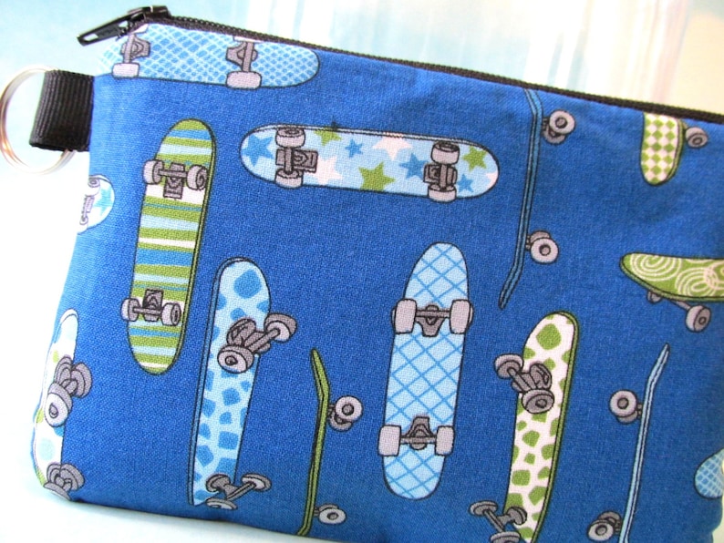 Small skateboards in blue Ready to ship! Handmade small pouch with zipper and key ring Crayon holder|Back to school Small toy storage