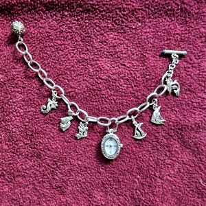 Armband i sterlingsilver med 7 nautiska berlocker och miniklocka, segelbåt, sjöhäst och skeppstema, vintage-stil, armband med växel, present